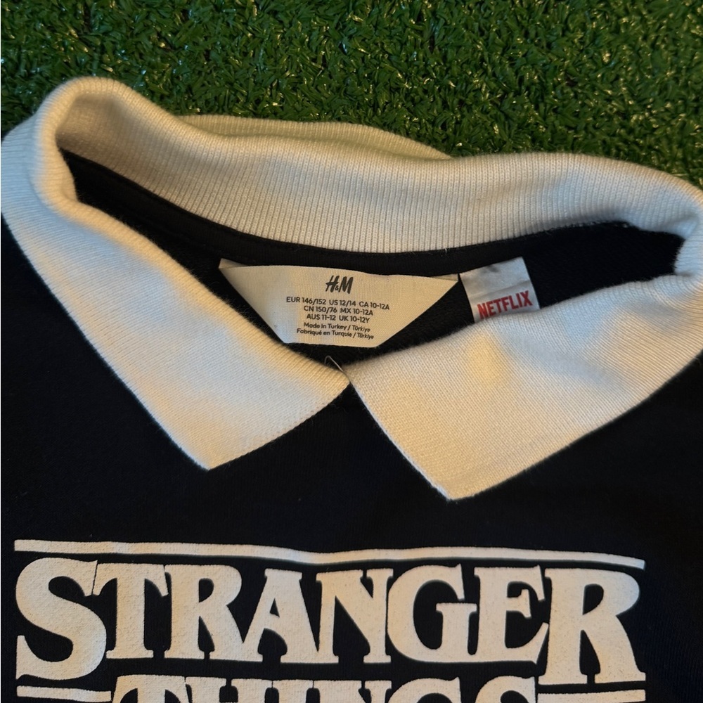 Stranger Things Girls  11/14 Medium Long Sleeve Polo Shirt Eleven 11 Cropped - Picture 3 of 7